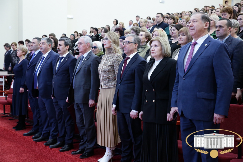В Нальчике торжественно открыли Год педагога и наставника