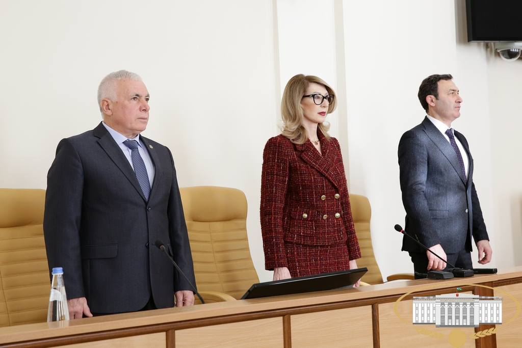 Приняты первые законы весенней сессии