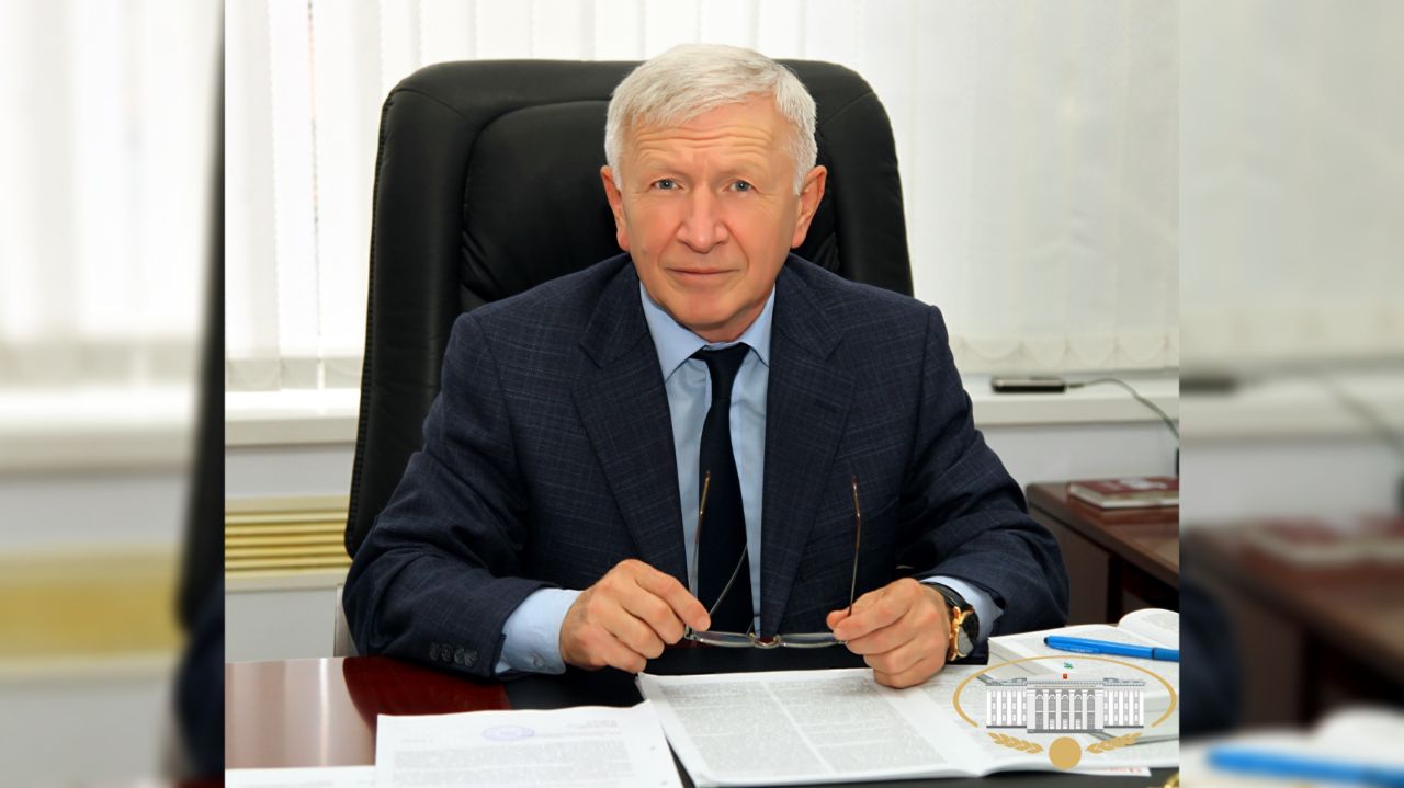 Первая Конституция дала толчок государственно-правовому развитию республики