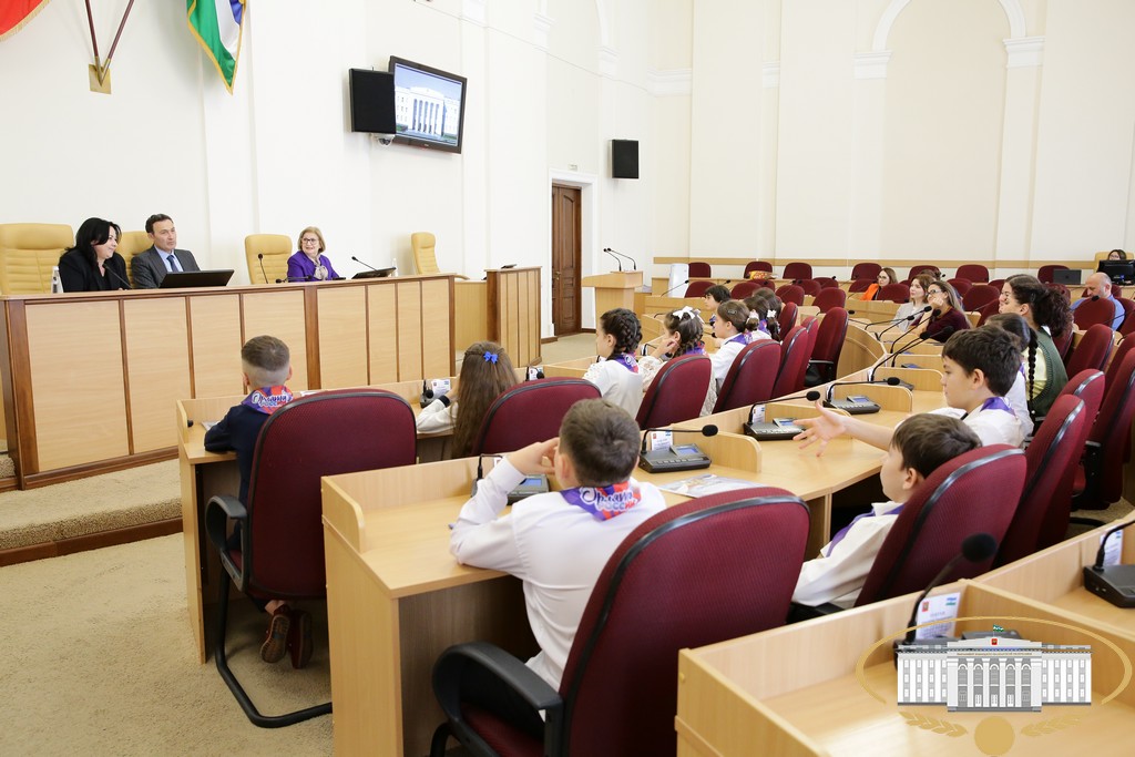Важные советы для юного поколения от парламентариев