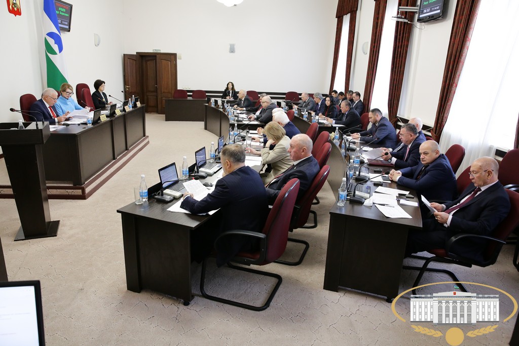 Рассматривается законопроект об установлении коэффициента для рынка труда в КБР на 2026 год